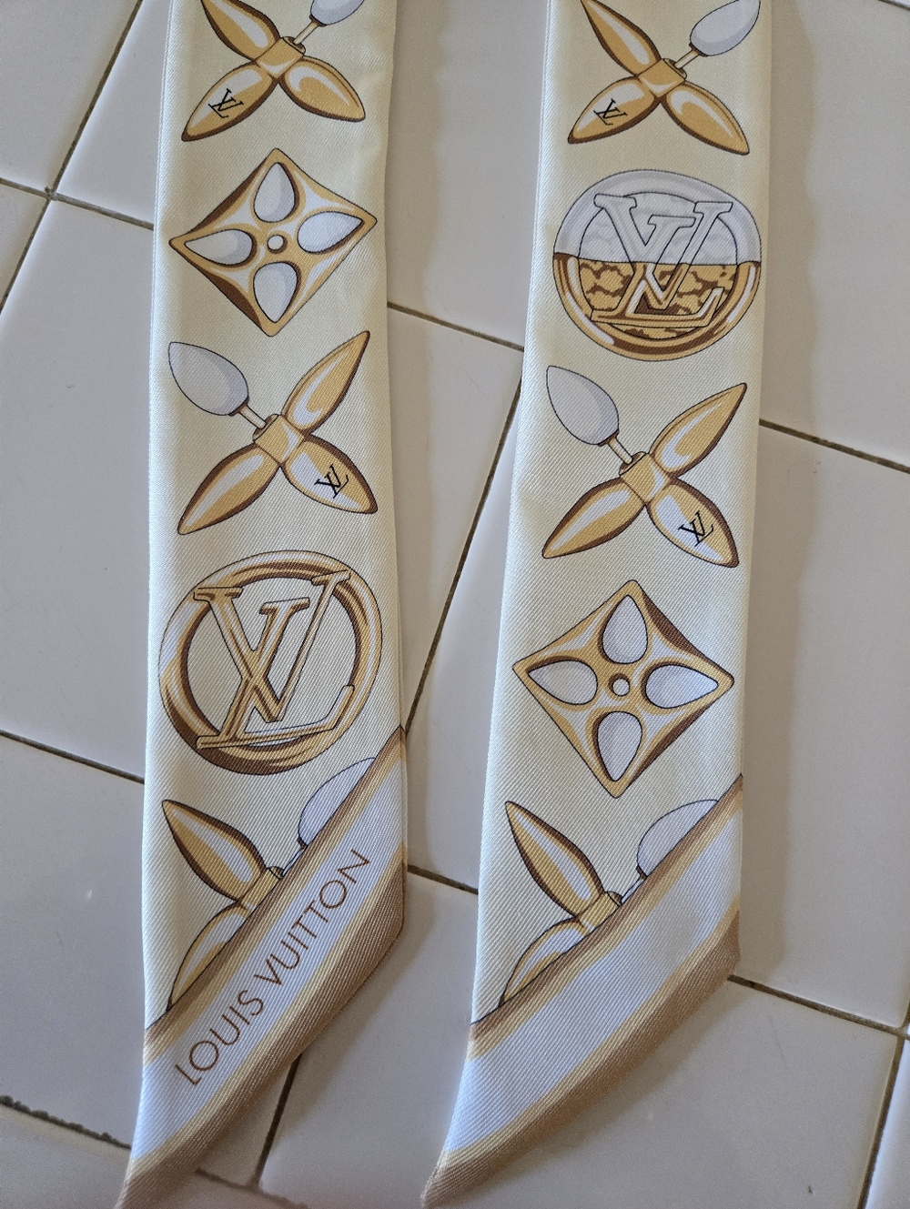 Louis Vuitton Louisette Cream & Gold Monogram Silk Twilly Scarf - Picture 4 of 7